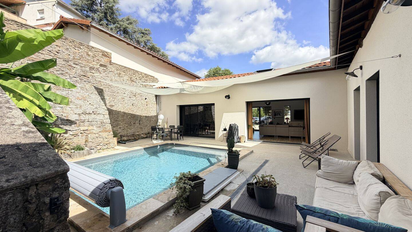 Maison 8 pièces 200 m² · à Valfleury · 200 m² · 499 000 €