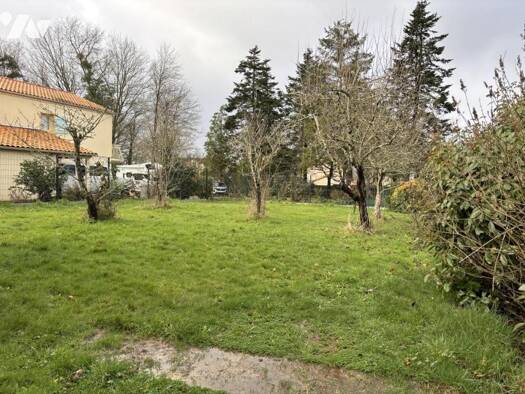 Terrain constructible à vendre 120 750 € 396 m² de terrain Vertou 44120