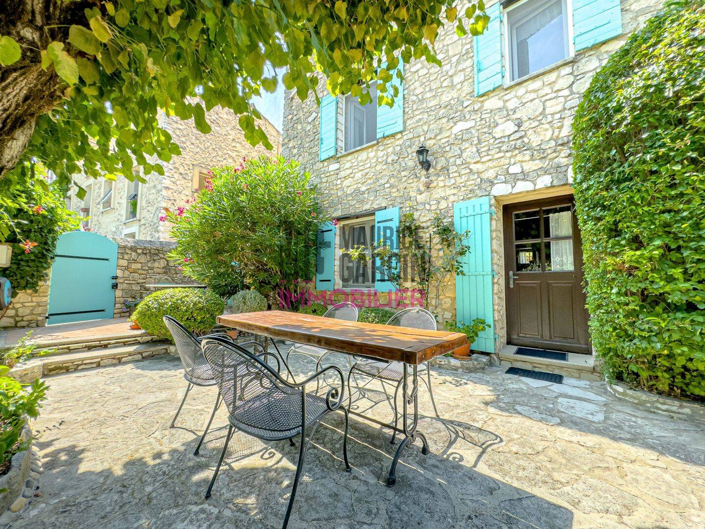 Maison 5 pièces 182 m² · à Velleron · 182 m² · 651 000 €