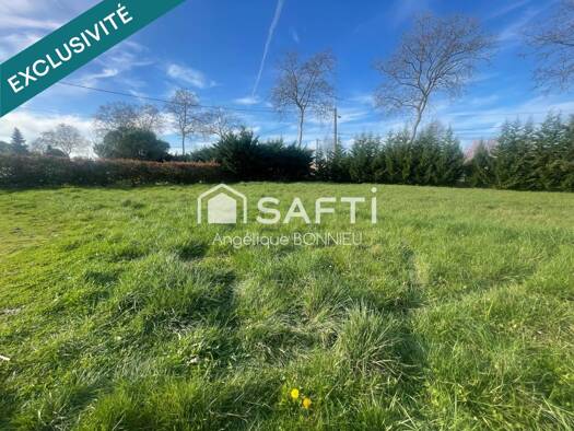 Terrain constructible à vendre 55 000 € 1 043 m² de terrain Courbieu-Benis-Saint Martin Castelsarrasin 82100