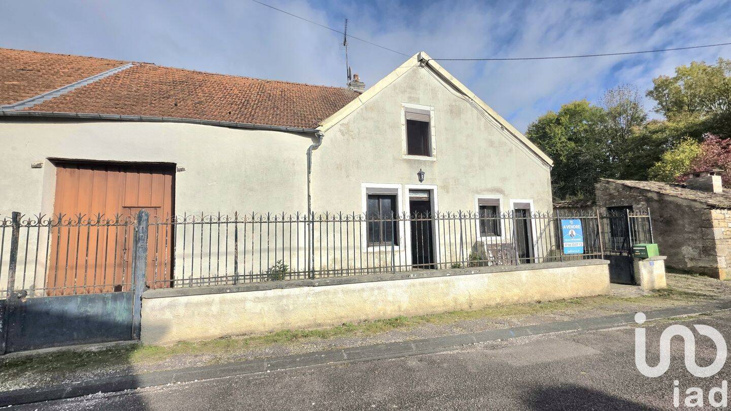 Maison 6 pièces 100 m² · à Châteauvillain · 100 m² · 45 000 €