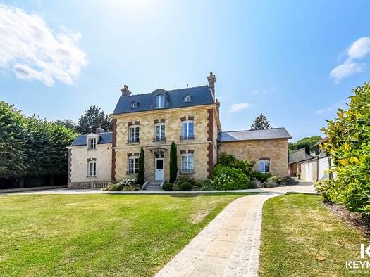 Maison à vendre 1 750 000 € 16 pièces 9 chambres 450 m² 3 582 m² de terrain L'Isle-Adam 95290