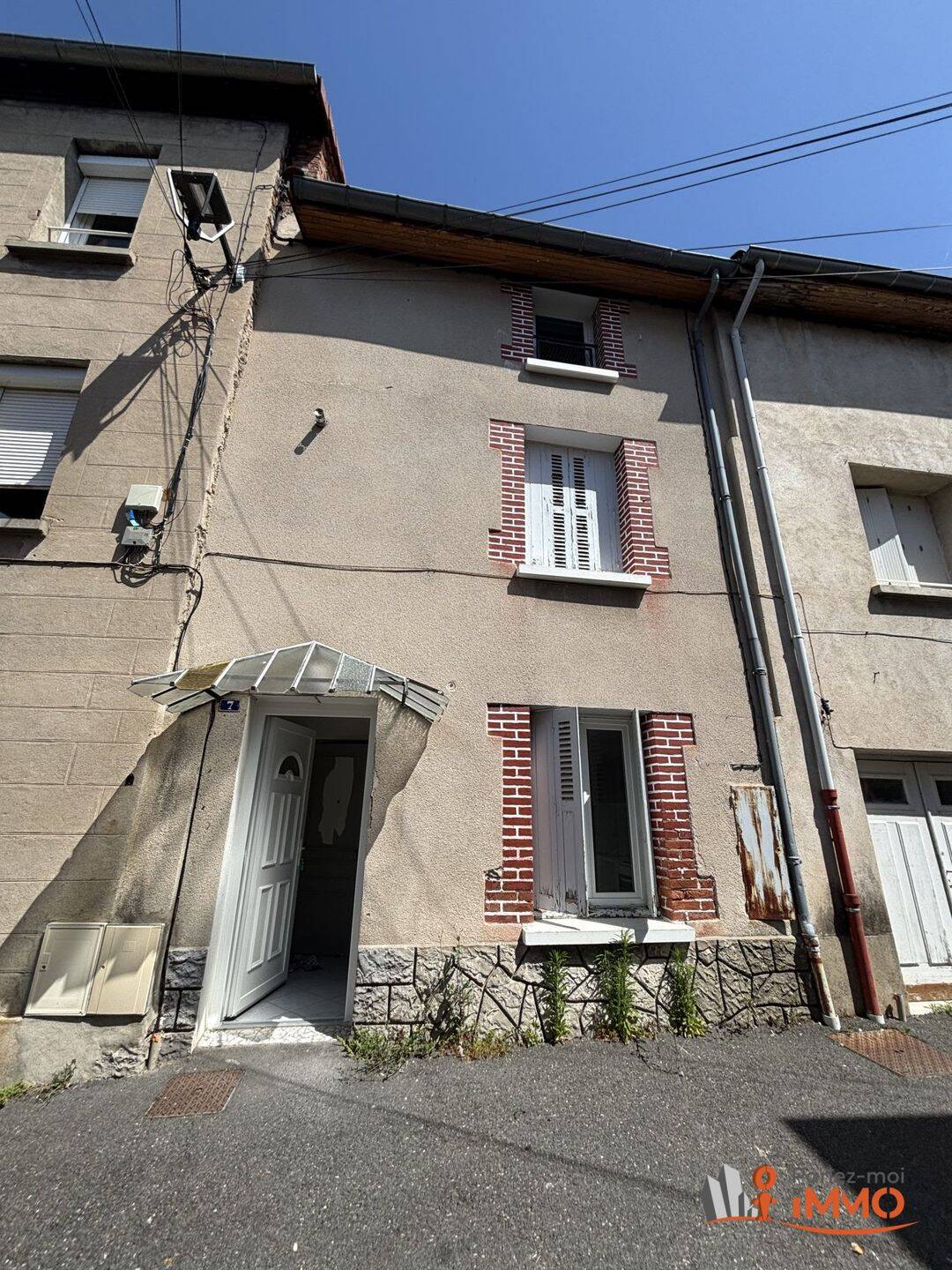 Maison 3 pièces 62 m² · à Sury-le-Comtal · 62 m² · 59 000 €