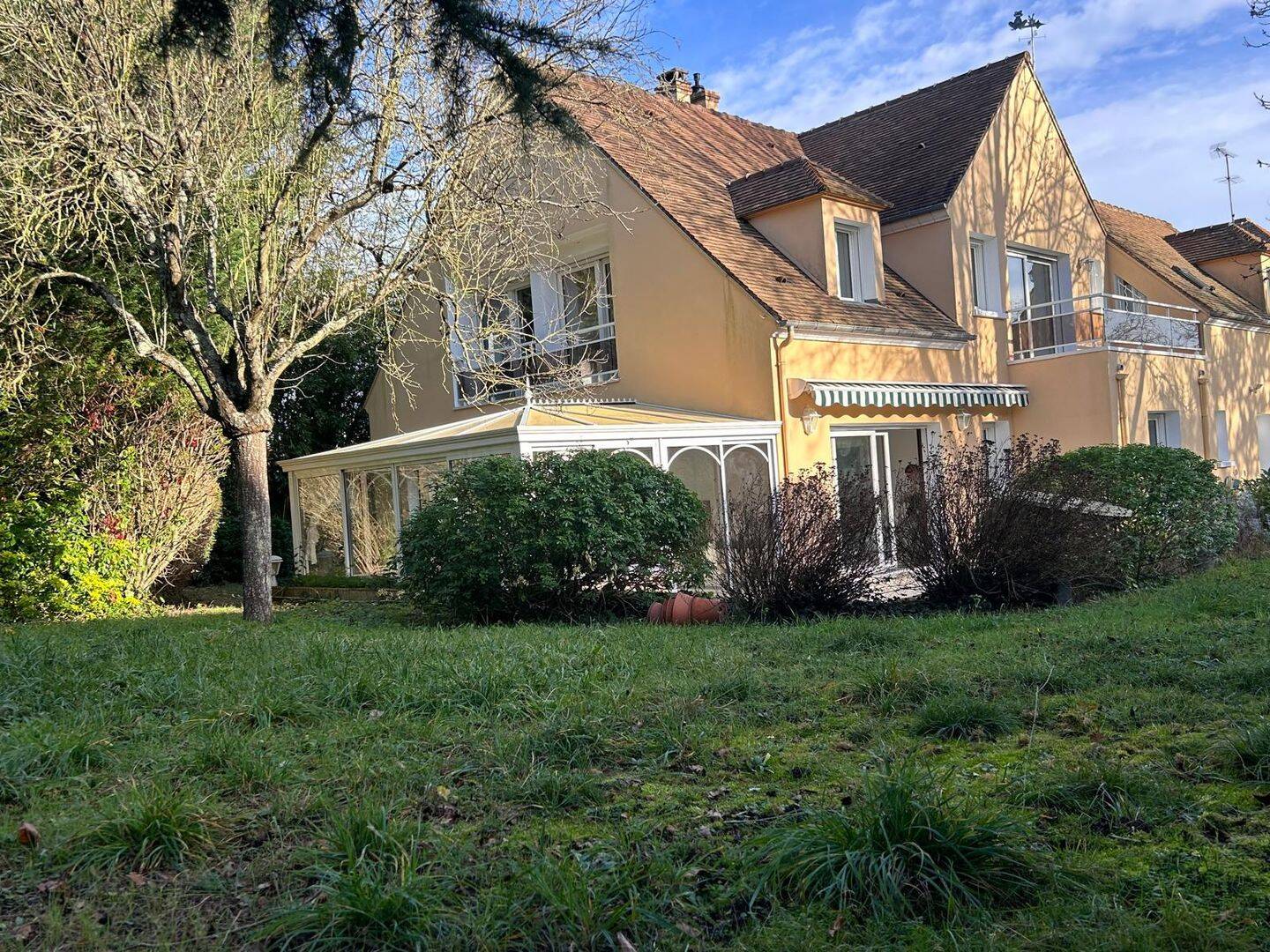 Maison 11 pièces 240 m² · à La Celle-Saint-Cloud · 240 m² · 1 290 000 €