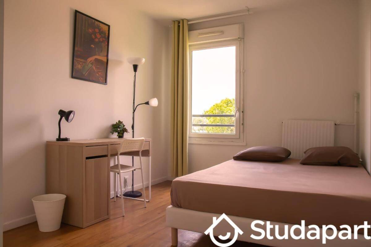 1 pièce 13 m² · à Corbeil-Essonnes · 13 m² · 540 €