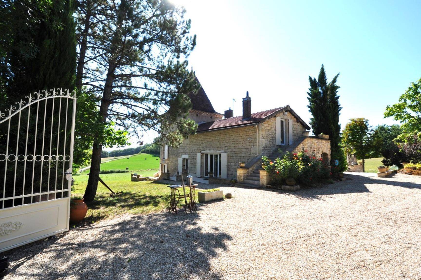 Maison 6 pièces 123 m² · à Villeneuve-sur-Vère · 123 m² · 370 000 €