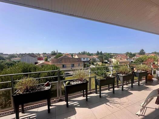 Appartement en viager occupé Bouquet 66 100 € 3 pièces 2 chambres 85,7 m² RDC/3 La Catte Bergerac 24100