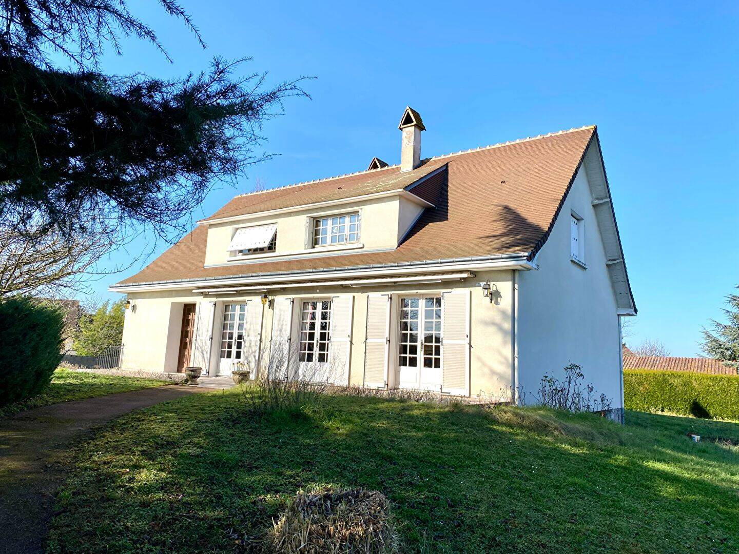 Maison 8 pièces 230 m² · à Selles-sur-Cher · 230 m² · 213 000 €