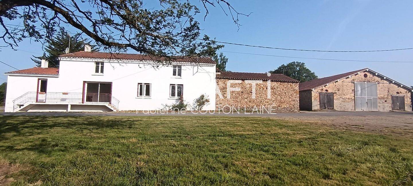 Maison 8 pièces 141 m² · à Venansault · 141 m² · 385 000 €
