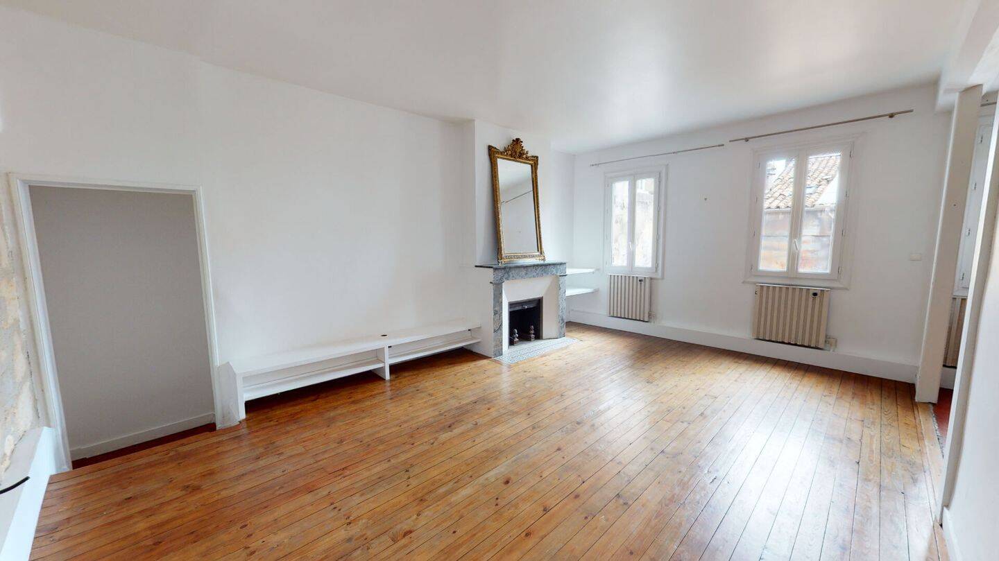 Appartement 4 pièces 93 m² · à Bordeaux · 93 m² · 1 520 €
