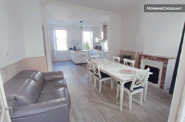 Maison 3 pièces 75 m² · à La Seyne-sur-Mer · 75 m² · 2 000 €
