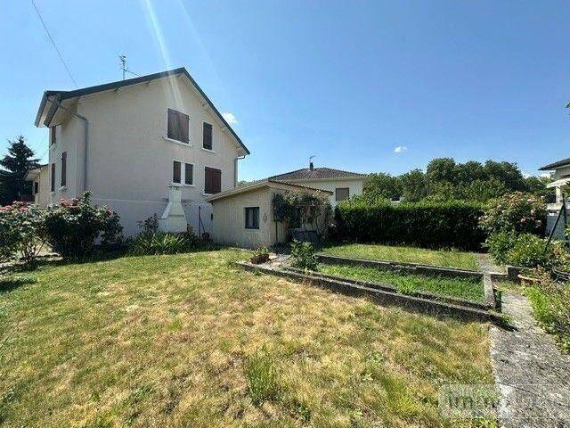 Maison 10 pièces 173 m² · à Chambéry · 173 m² · 450 000 €