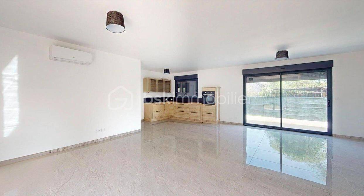 Maison 4 pièces 111 m² · à Mehun-sur-Yèvre · 111 m² · 230 000 €