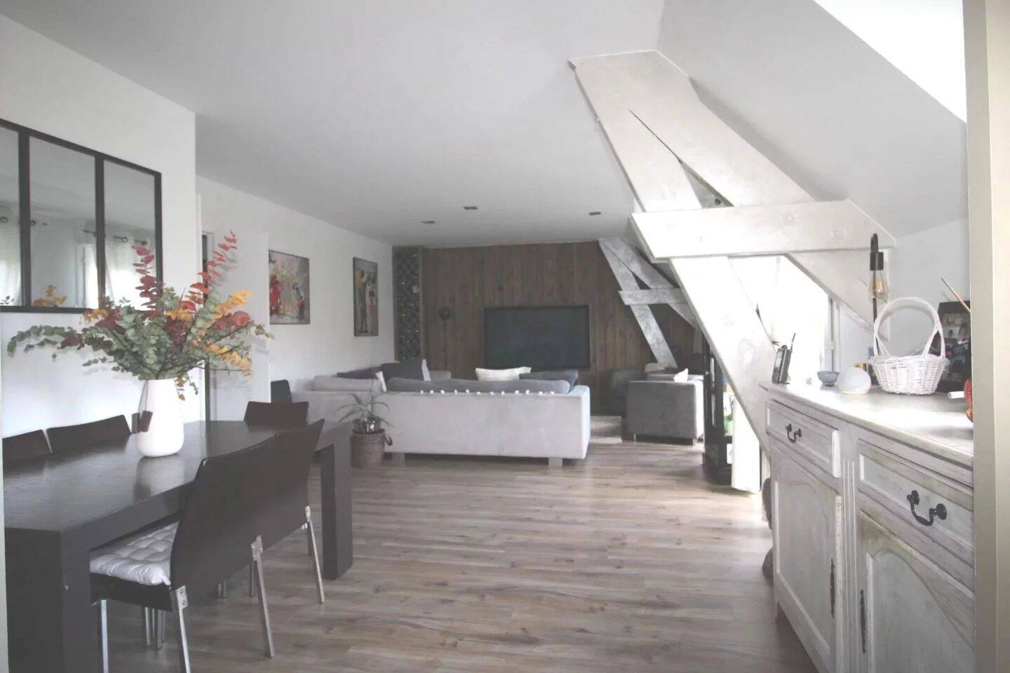 Appartement 3 pièces 82 m² · à Lieusaint · 81,5 m² · 1 200 €/mois