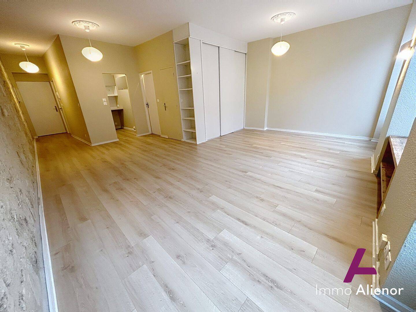 Appartement 2 pièces 57 m² · à Bordeaux · 57,2 m² · 1 100 €