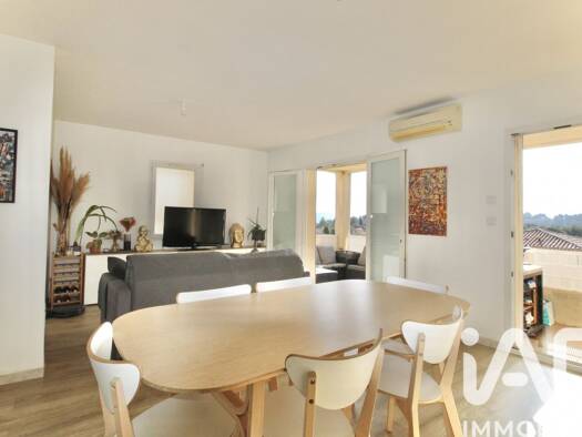 Appartement à vendre 269 900 € 3 pièces 2 chambres 60 m² Étage 1/2 Saint-Savournin 13119