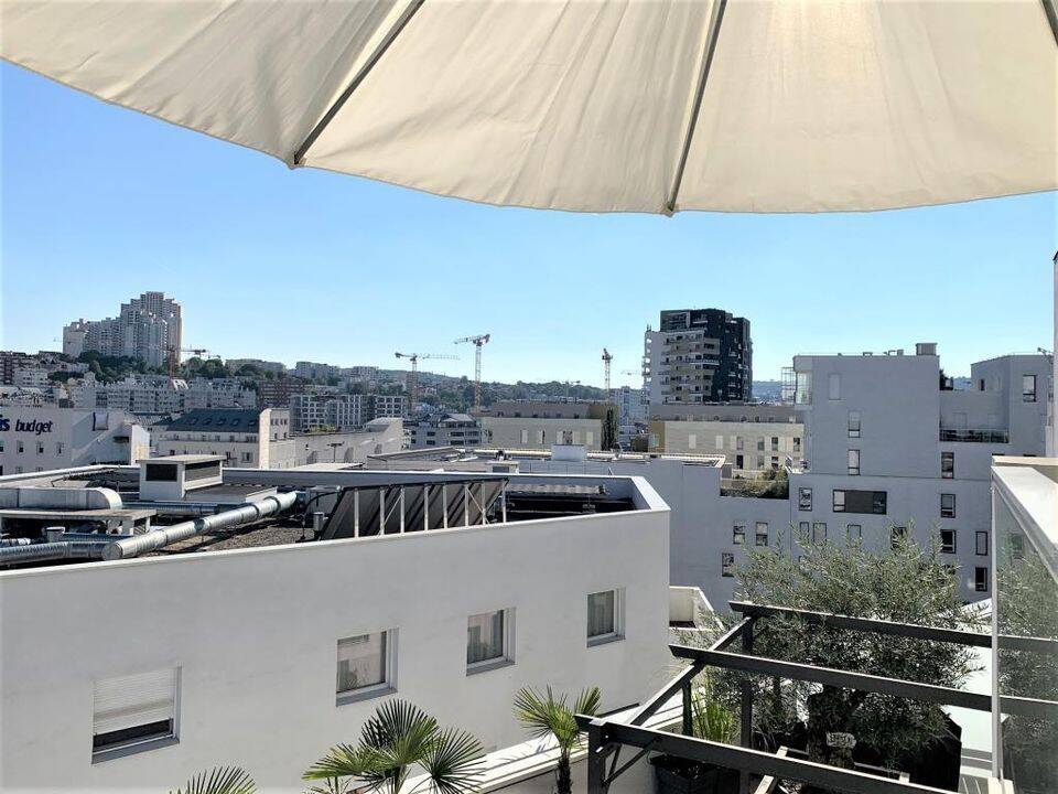 Appartement 4 pièces 80 m² · à Issy-les-Moulineaux · 80 m² · 2 650 €