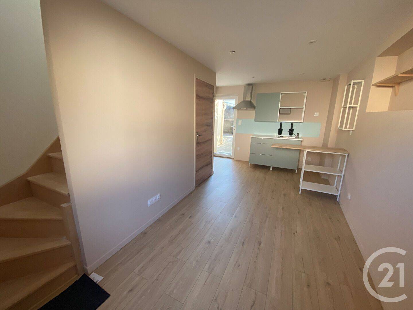 Maison 2 pièces 28 m² · à Saint-Denis-Lanneray · 27,9 m² · 510 €/mois
