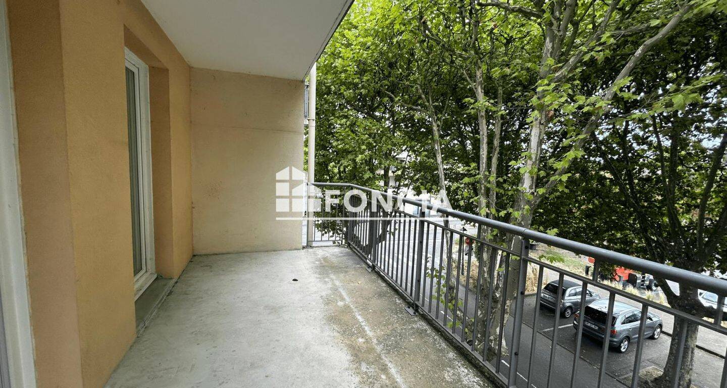 Appartement 3 pièces 63 m² · à Saint-Pierre-de-Chandieu · 62,8 m² · 992 €/mois