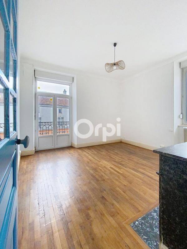 Appartement 4 pièces 123 m² · à Neufchâteau · 123,2 m² · 720 €/mois