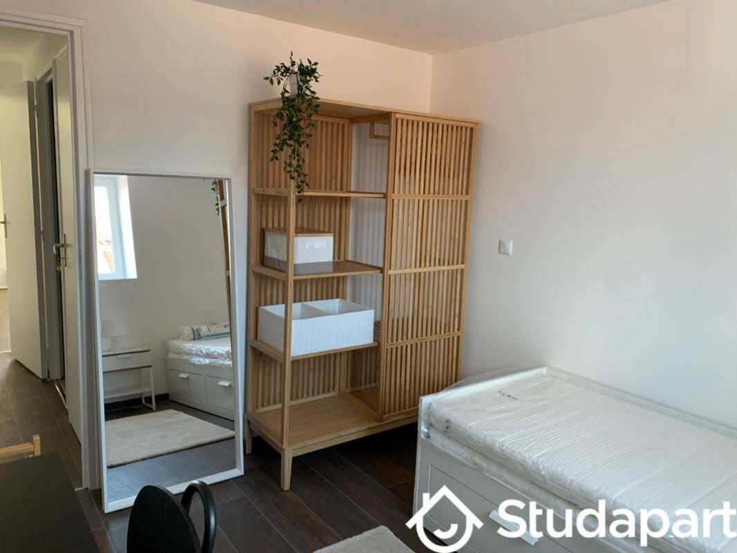 1 pièce 9 m² · à Roubaix · 9 m² · 395 €