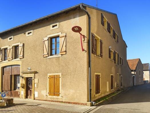 Maison de ville à vendre 498 000 € 17 pièces 8 chambres 350 m² 744 m² de terrain Kœnigsmacker 57970