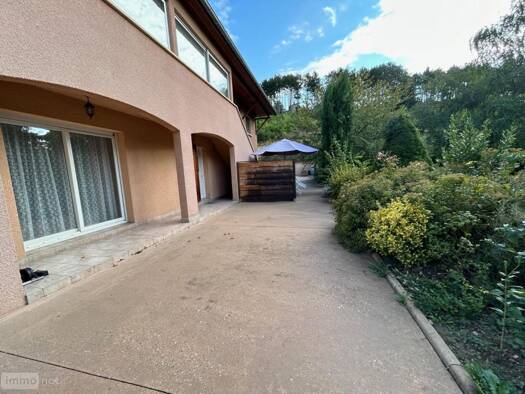 Appartement à louer 730 € 2 pièces 1 chambre 57 m² RDC Mâcon 71000