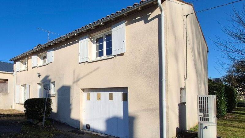 Maison 5 pièces 114 m² · à Saint-Savinien · 114 m² · 175 900 €