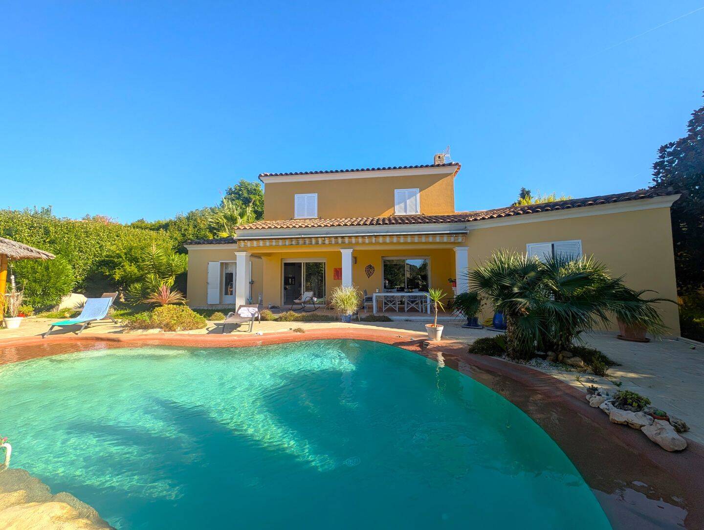Maison 6 pièces 147 m² · à Vence · 147 m² · 845 000 €