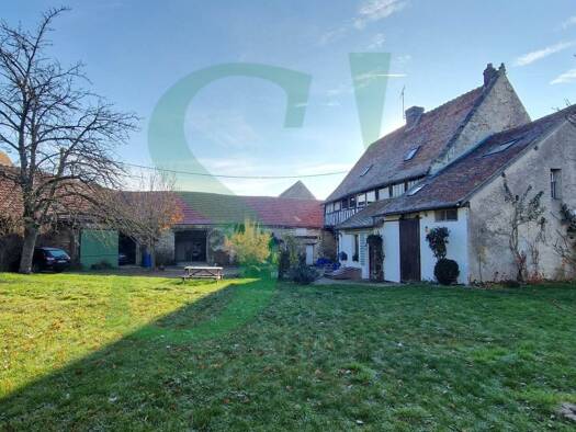 Ferme à vendre 399 000 € 8 pièces 6 chambres 261 m² 1 810 m² de terrain Marines 95640