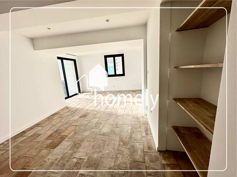 Appartement à vendre 330 000 € 3 pièces 2 chambres 78 m² Étage 1/2 Saint Cannat 13760
