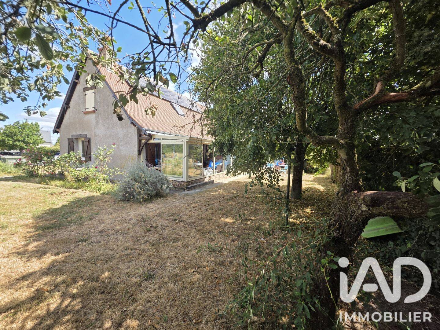 Maison 6 pièces 200 m² · à Vallères · 200 m² · 375 000 €