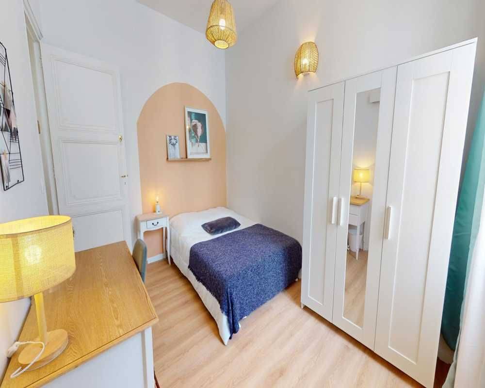 Appartement 5 pièces 120 m² · à Bordeaux · 120 m² · 810 €/mois