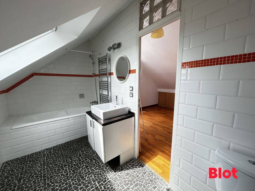 A LOUER - MAISON - PROCHE RUE DE NANTES - 125m2 — 8