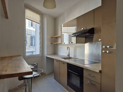 Appartement à vendre 124 000 € 2 pièces 1 chambre 36 m² Étage 1/2 Les Chartreux Marseille 4ème arrondissement 13004