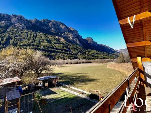 Maison à vendre 380 000 € 7 pièces 5 chambres 150 m² 1 350 m² de terrain La Roche-de-Rame 05310