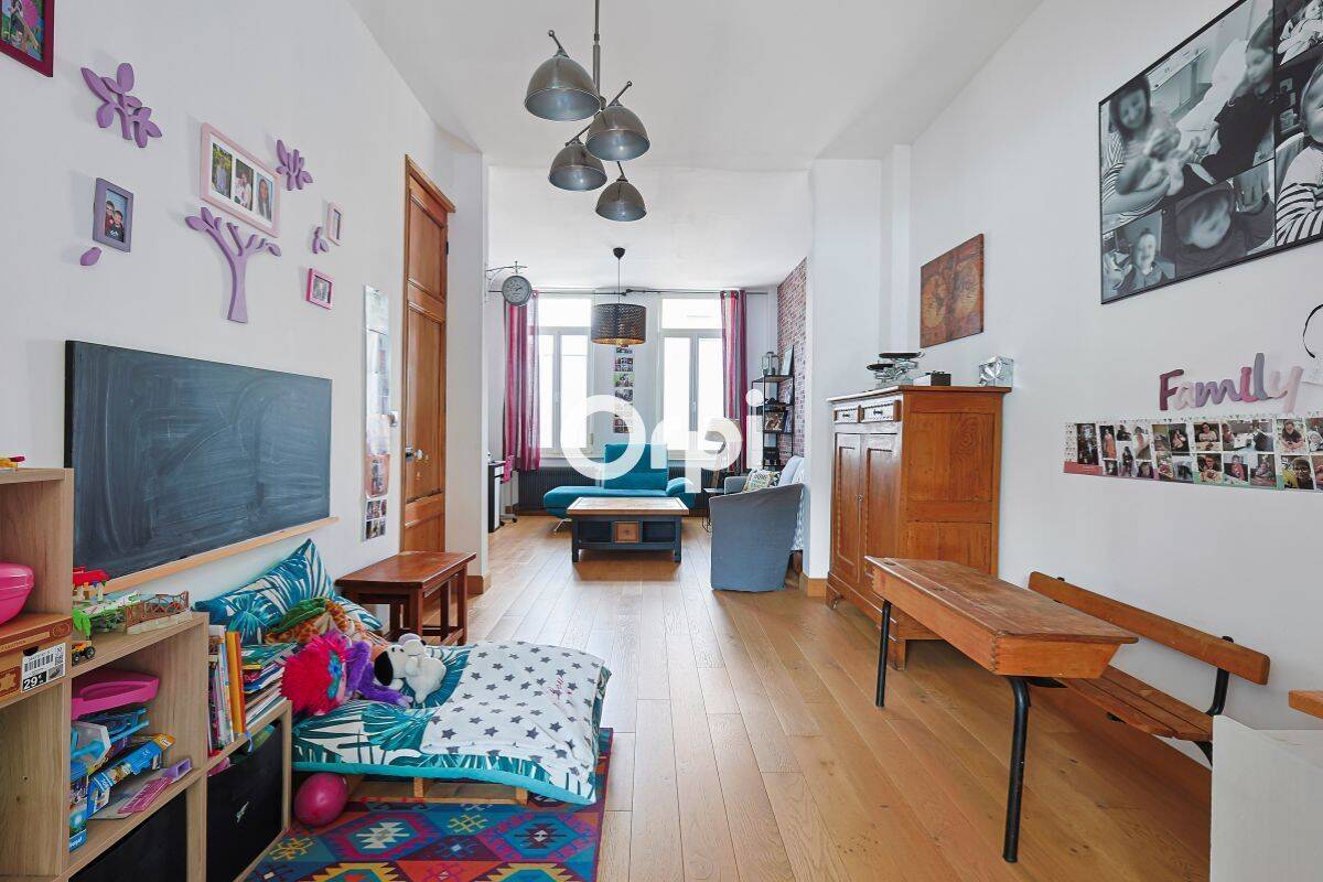 Maison 5 pièces 145 m² · à Lesquin · 144,5 m² · 278 000 €
