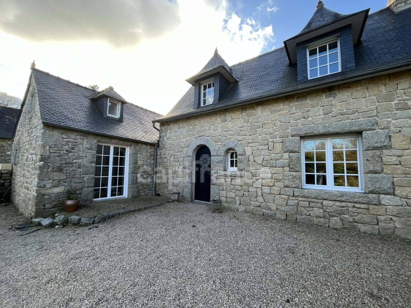 Maison 5 pièces 85 m² · à Berrien · 85 m² · 260 000 €