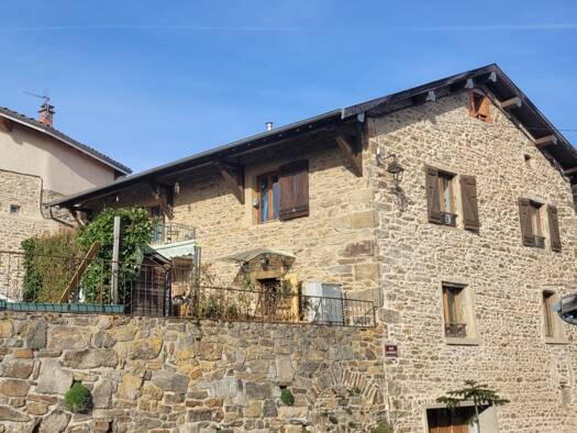 Maison à vendre 375 000 € 5 pièces 3 chambres 195 m² 404 m² de terrain Saint-André-la-Côte 69440