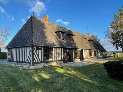 Maison à vendre 350 000 € 7 pièces 4 chambres 157 m² 3 663 m² de terrain Bernay 27300