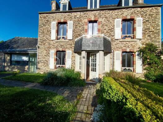 Maison à vendre 186 000 € 6 pièces 4 chambres 128 m² Guiclan 29410