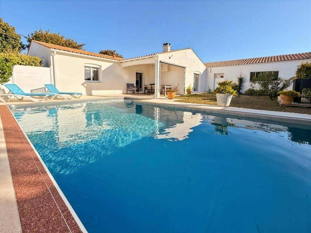 Maison 4 pièces 145 m² · à Dompierre-sur-Mer · 145 m² · 624 000 €