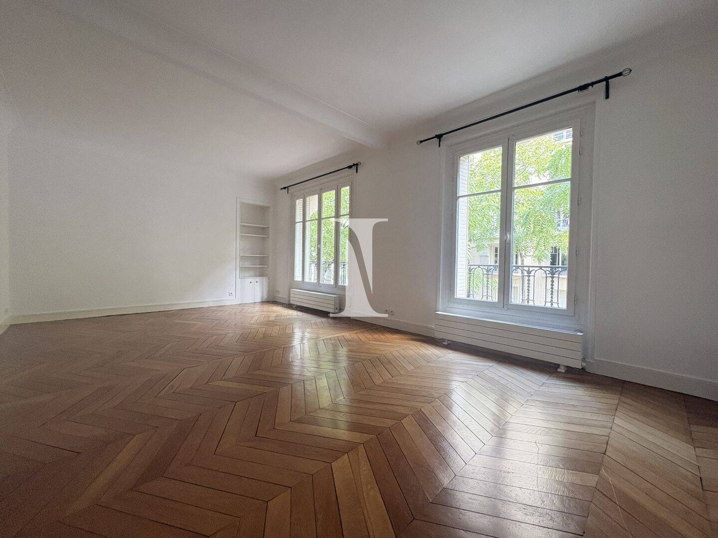Appartement 3 pièces 82 m² · à Paris 15ème Arrondissement · 82,1 m² · 2 170 €/mois
