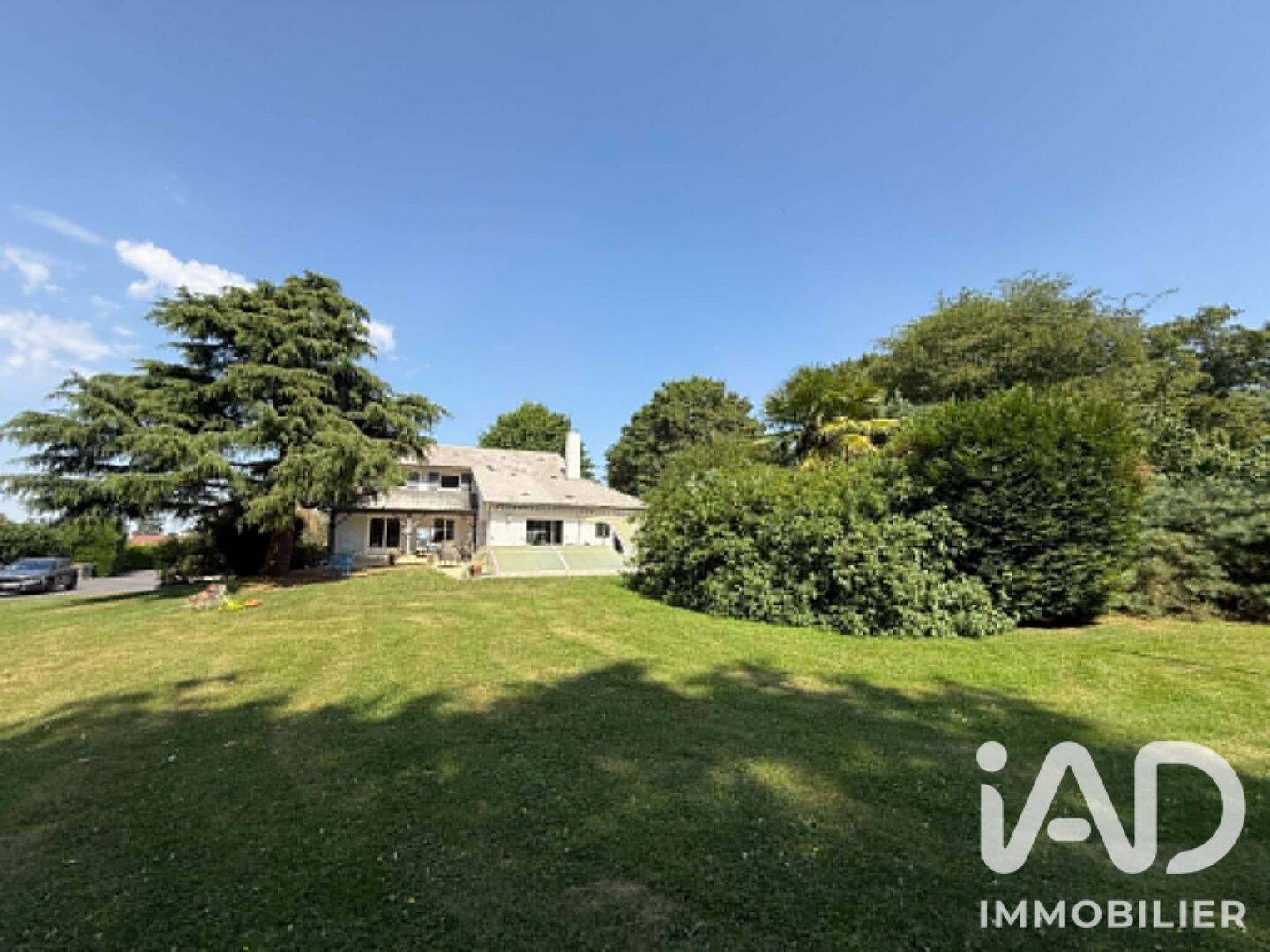 Maison 8 pièces 228 m² · à Compiègne · 228 m² · 480 000 €