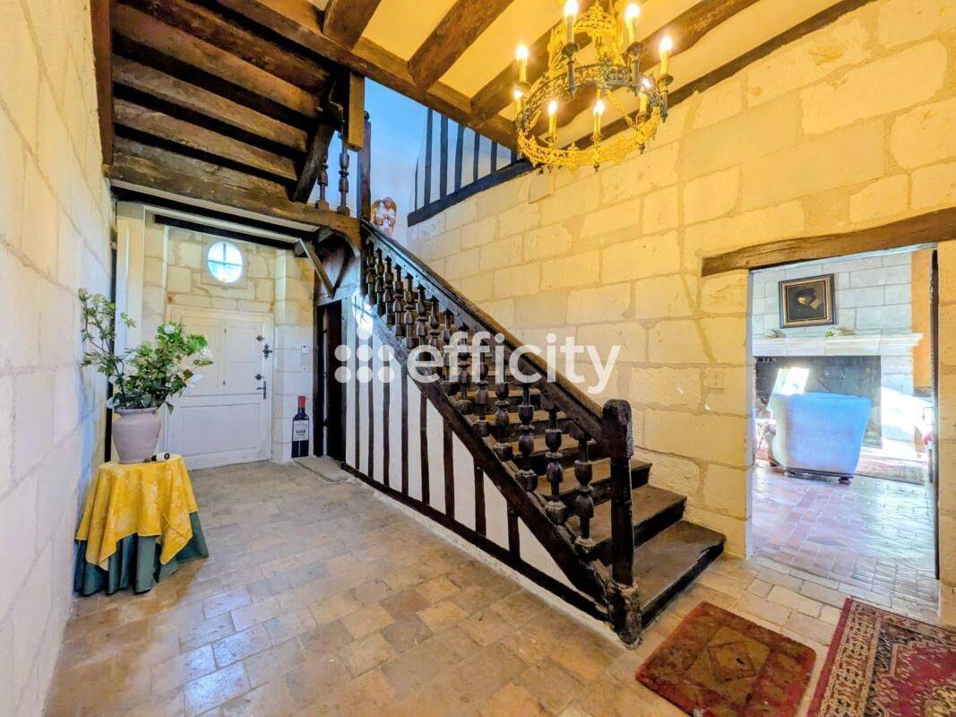 Maison 9 pièces 321 m² · à Veigné · 321 m² · 774 000 €