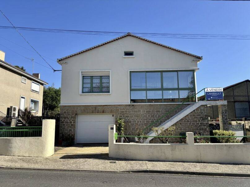 Maison 5 pièces 133 m² · à Civray · 133 m² · 146 900 €