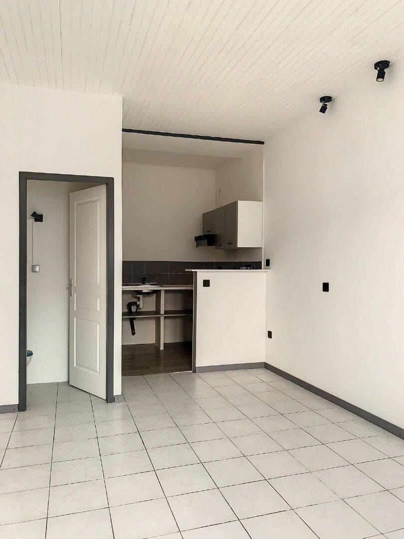Appartement 1 pièce 23 m² · à Nîmes · 23,3 m² · 390 €/mois