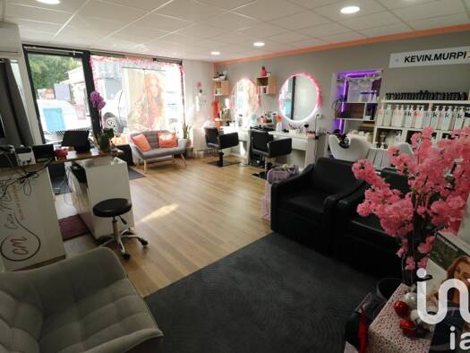 Immeuble à vendre 399 000 € 300 m² Montguyon 17270