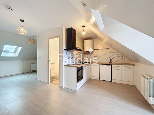 Appartement à louer 420 € 1 pièce 21,5 m² Étage 2/2 Agneaux 50180