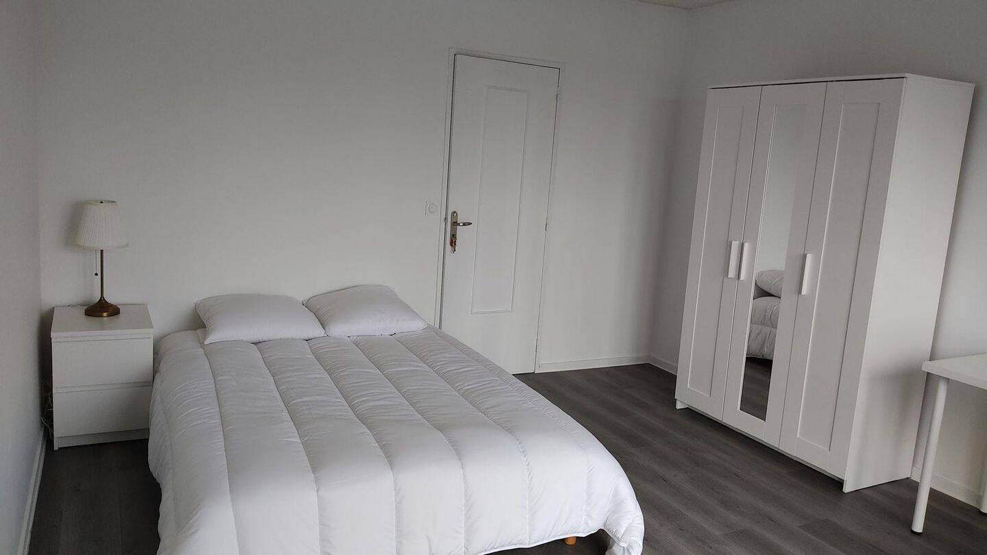 Appartement 1 pièce 64 m² · à Rennes · 64 m² · 450 €